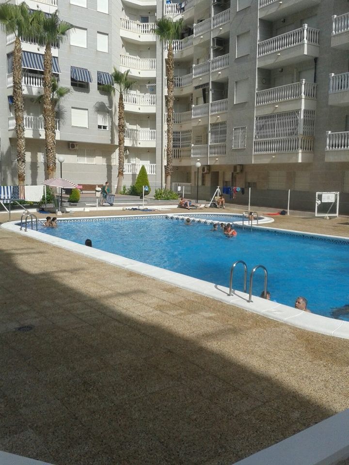 Piscina comunitaria del edificio